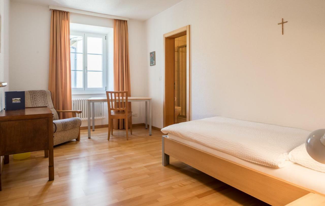 Gaestehaus St. Ursula Бриг Екстер'єр фото