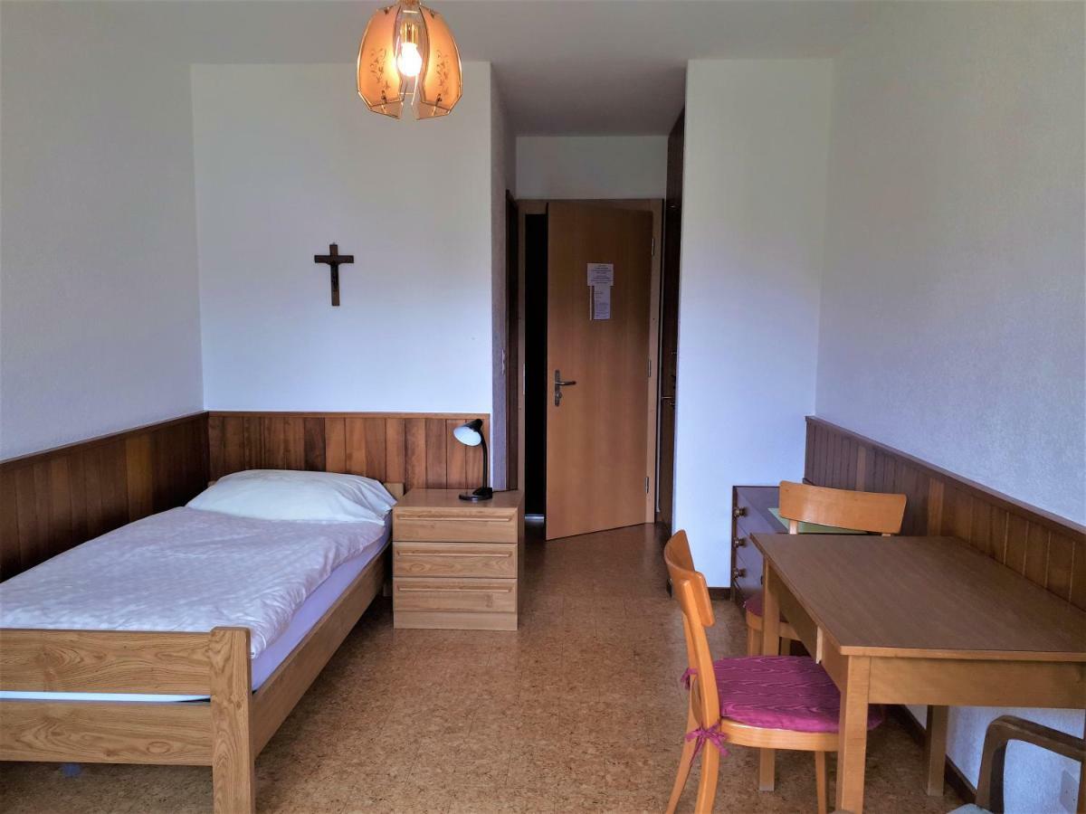 Gaestehaus St. Ursula Бриг Екстер'єр фото