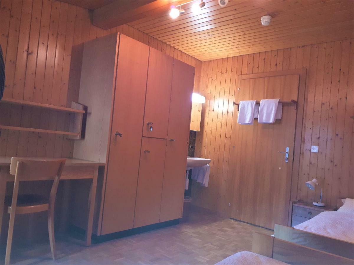 Gaestehaus St. Ursula Бриг Екстер'єр фото